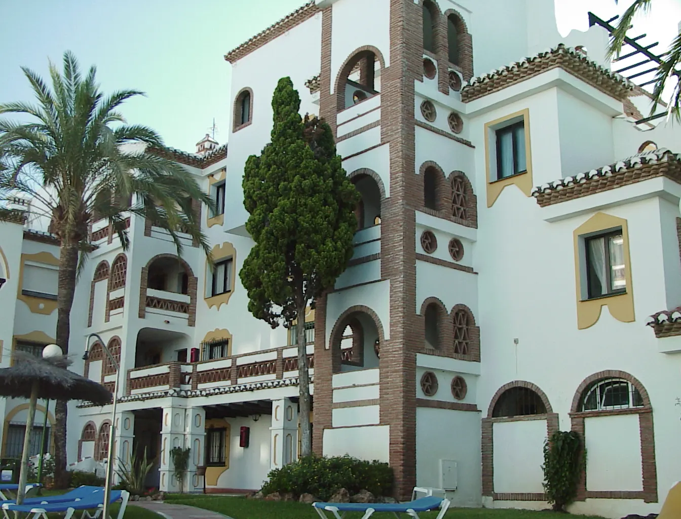 Apartment building in the Sitio de Calahonda urbanisation, Mijas Costa
